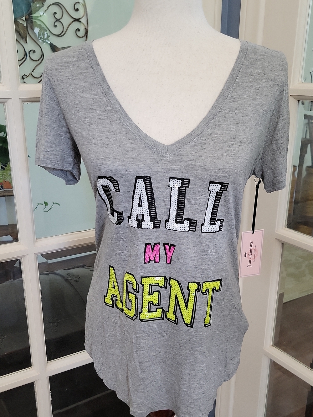 NWT -- JUICY COUTURE Women's Gray V-neck Short-Sleeve T-Shirt | Size: M